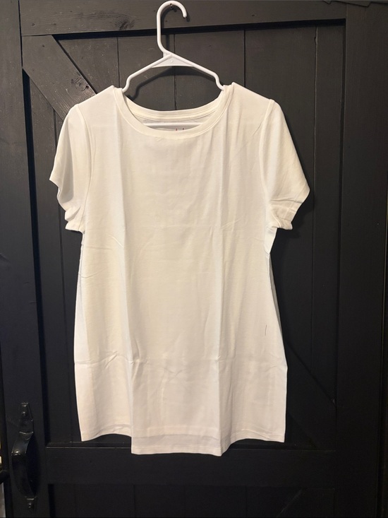 Isabel Tops - Women's Short Sleeve Crewneck Tee in White